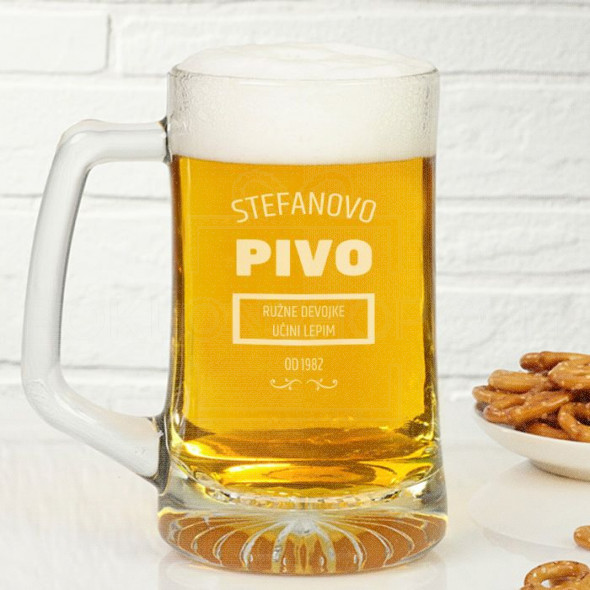 Lepe devojke poklon čaša za pivo