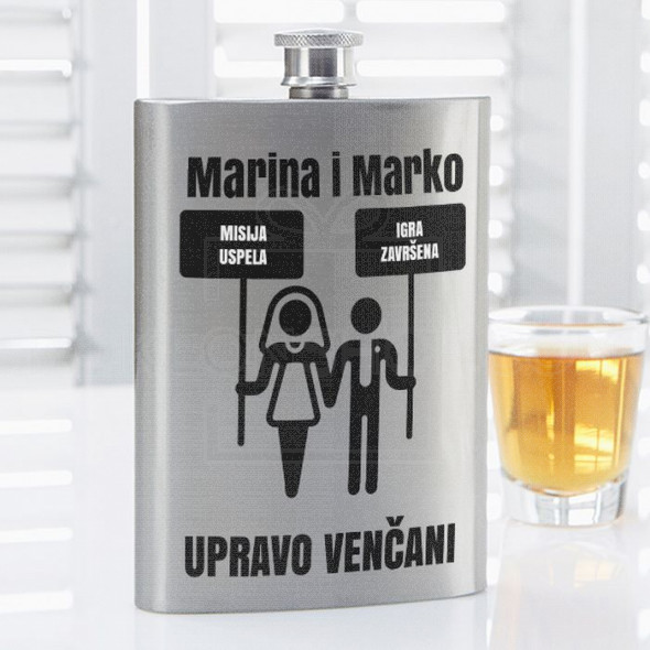 Upravo venčani poklon pljoska